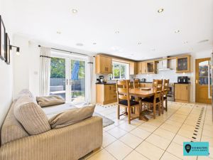 Kitchen/Diner- click for photo gallery